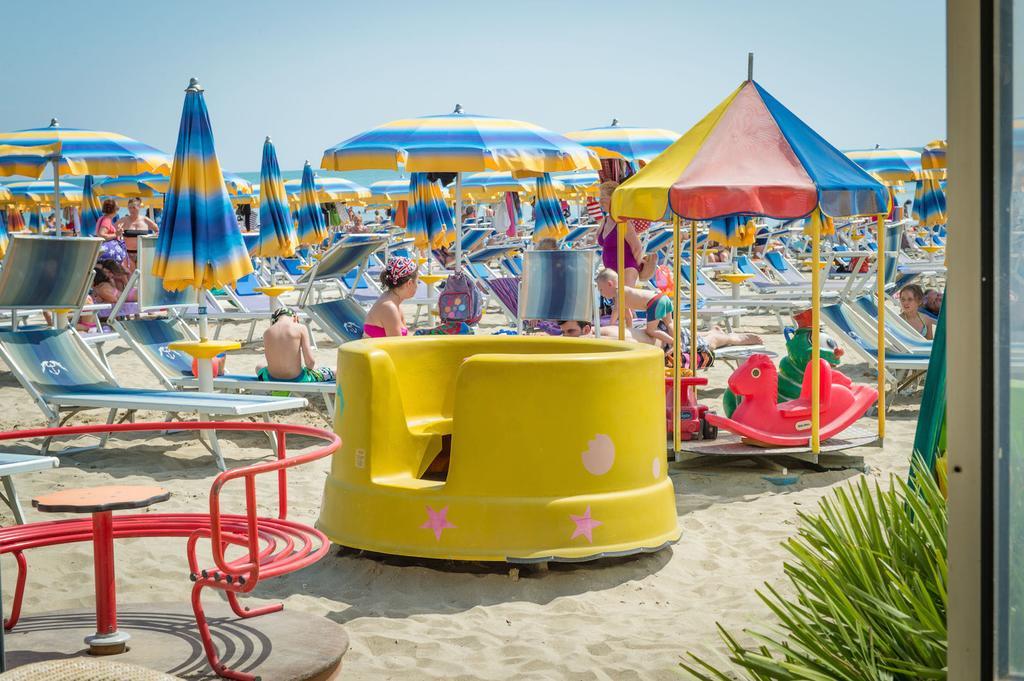 Hotel Levante Sul Mare Lido Di Savio Exterior foto